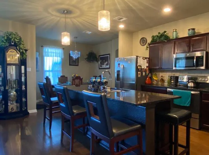 Guest house Private At Texas With Hot Tub *