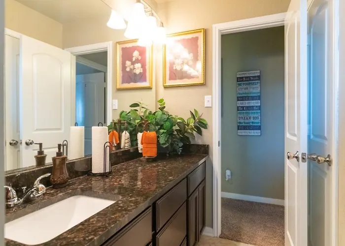Guest house Private At Texas With Hot Tub *