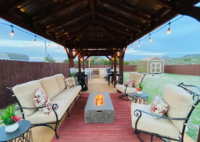 Private At Texas With Hot Tub Guest house *